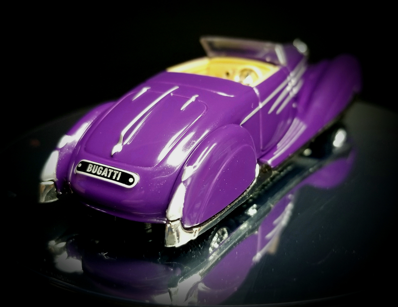 Illustration for article titled French Friday: Bugatti 57C